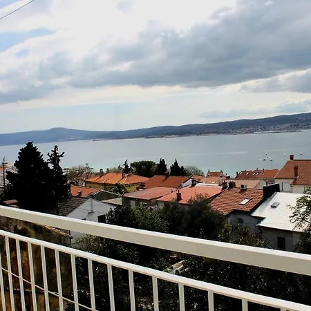 Apartman Iva *